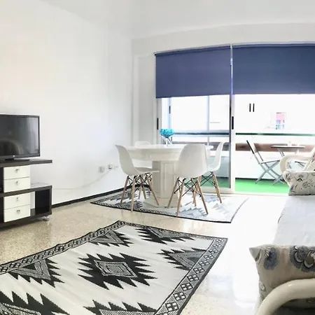Bruno's House Pearl * Candelaria